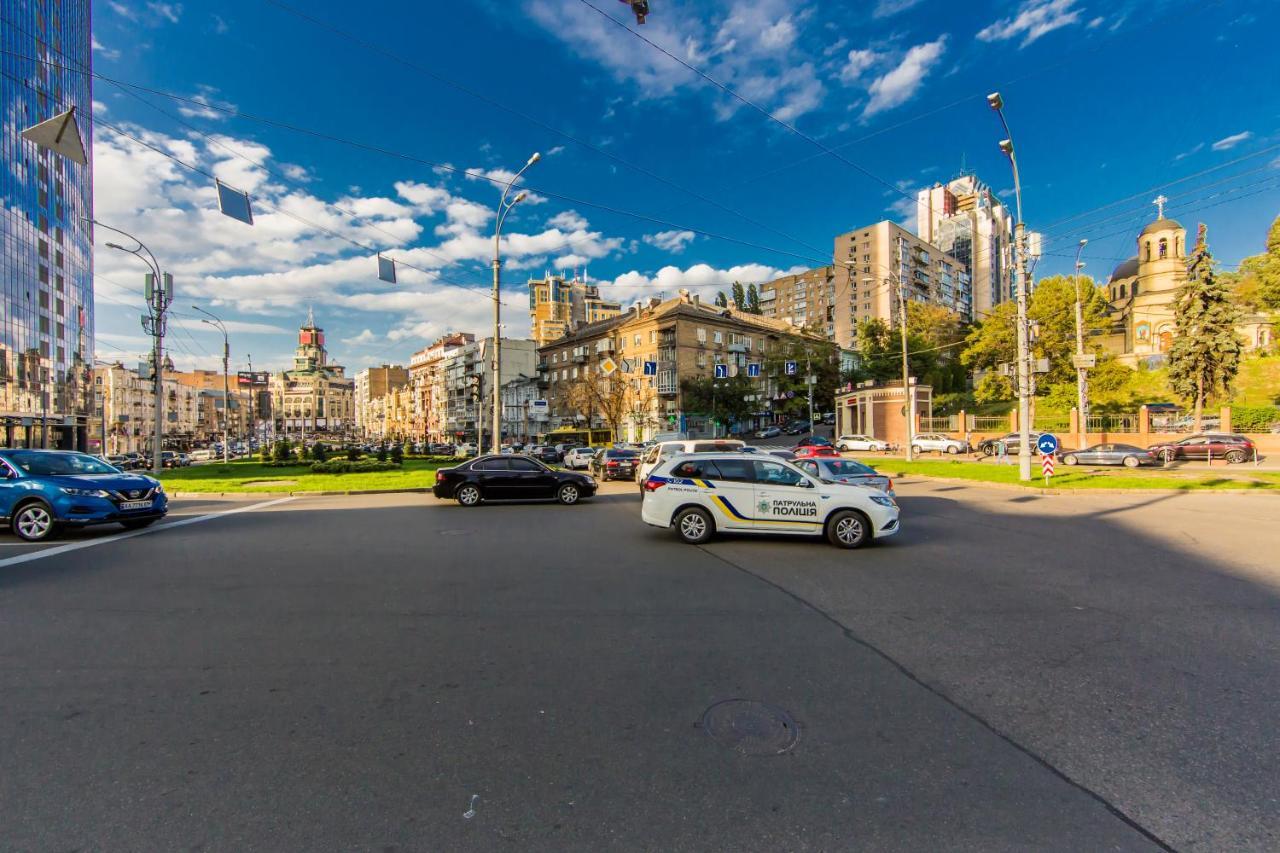 Apartment простора 3 кім кварт в самому центрі києва з двома окремими спальнями трц гуллівер *