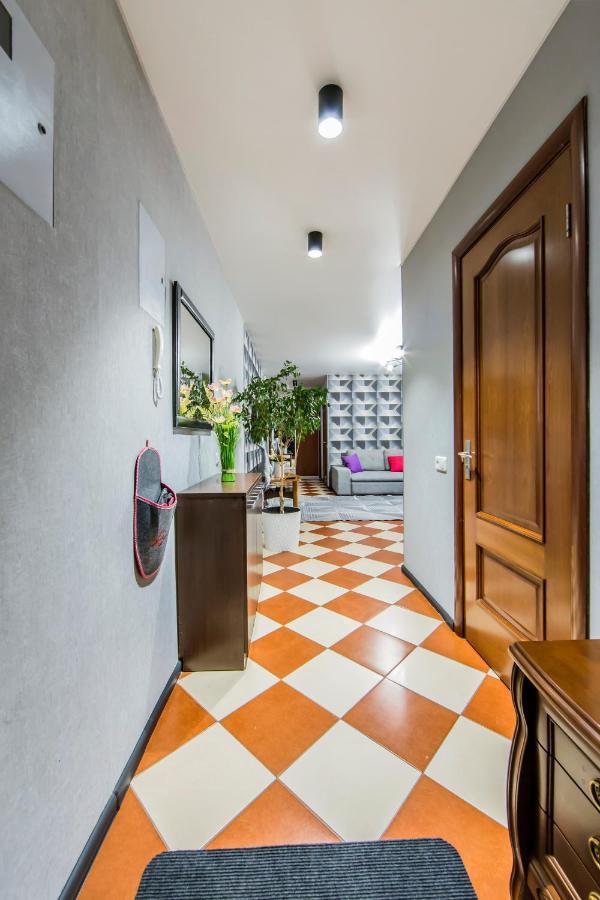 Apartment простора 3 кім кварт в самому центрі києва з двома окремими спальнями трц гуллівер