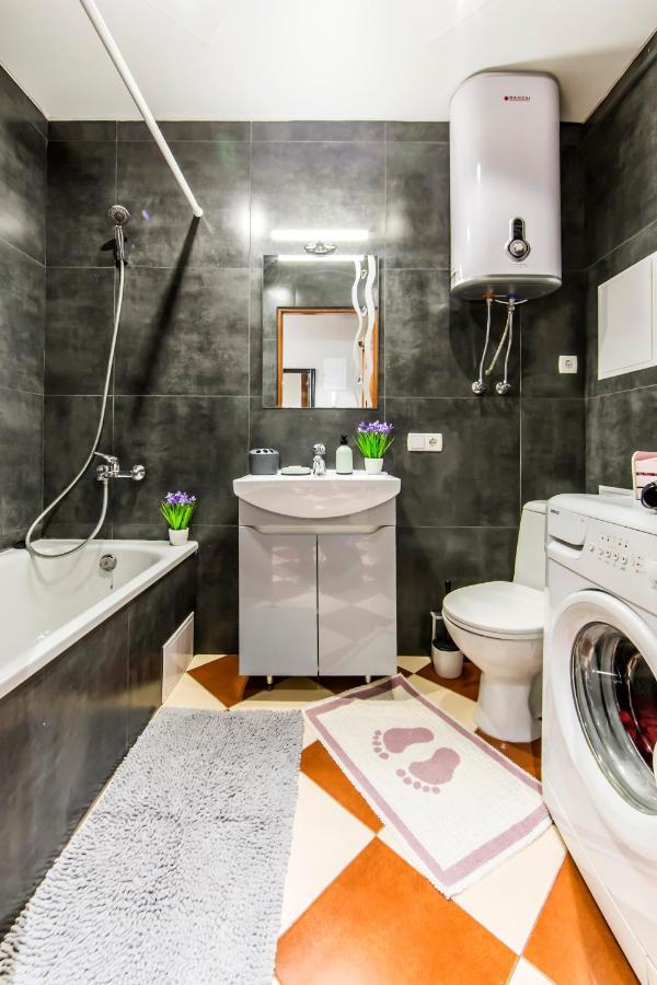 Apartment простора 3 кім кварт в самому центрі києва з двома окремими спальнями трц гуллівер Kyiv